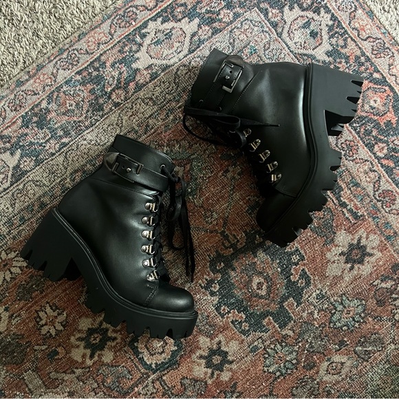 ALTERCORE PLATFORM BOOTS - Picture 1 of 8